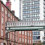 Hull City Centre Converted Brewery Apartment 4